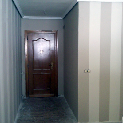 pintura en pasillo