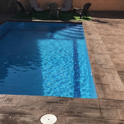 Piscina en parcela vivienda