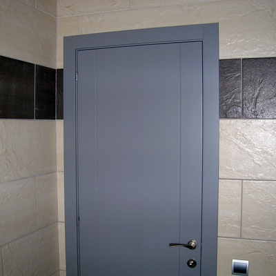 PUERTA LACADA WC