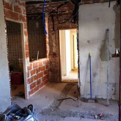 Puerta y ventana rematadas