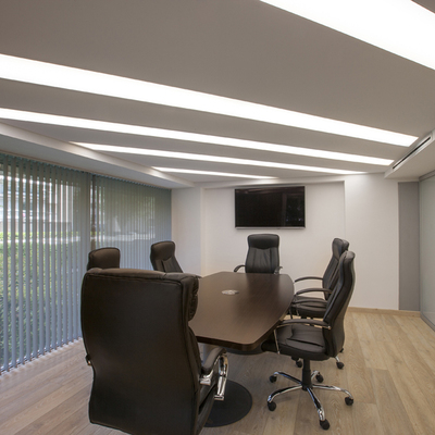 Reforma de oficinas - Telas tensadas - Iluminación personalizada