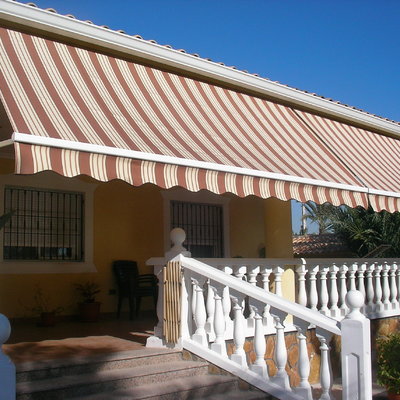 Instalación y colocación del toldo