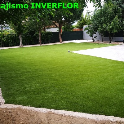 INSTALACIÓN DE CÉSPED ARTIFICIAL SOBRE SUELO DE TIERRA
