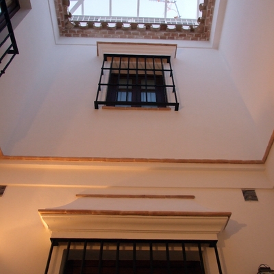 VISTA DE PATIO INTERIOR CUBIERTO