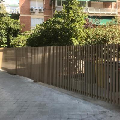 Proyecto de sustitución de muro de piedra, por vallado metálico personalizado