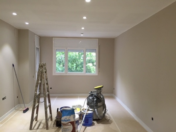 Foto: Acabados de Pintura Durante la Obra de C89 #1528133 ...