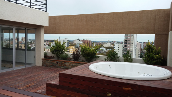 Azotea y jacuzzi