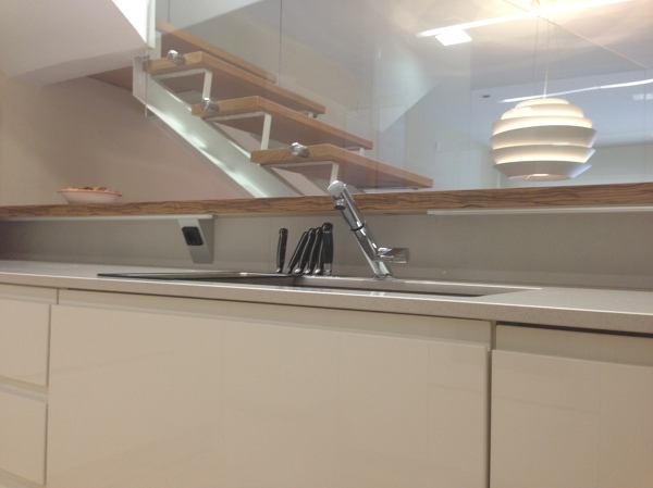 Foto: cocina integrada a comedor y escalera de shaco mocuba ... Escaleras en comedor