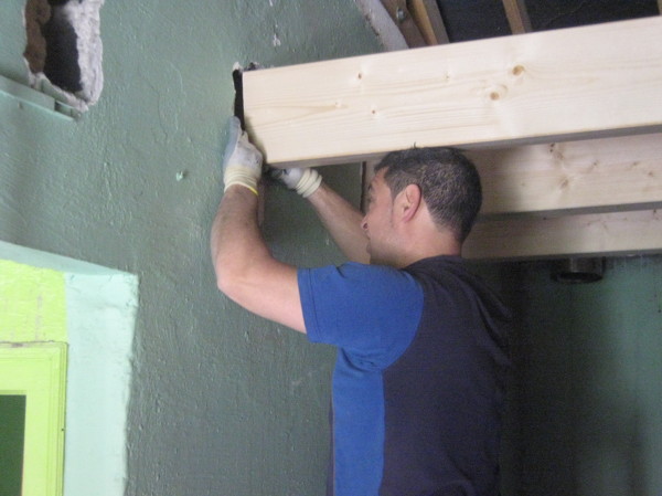 colocación vigas empotradas