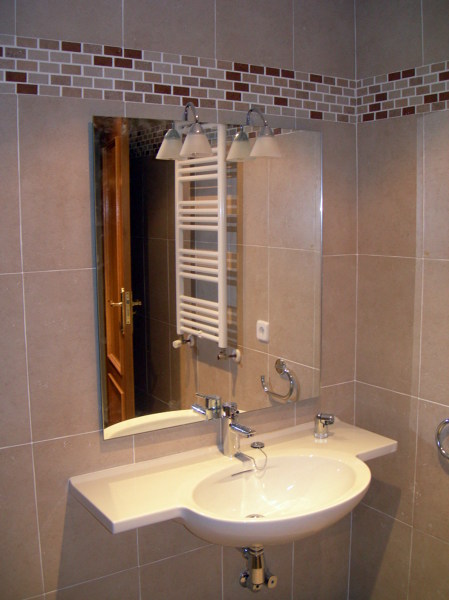 Reforma y Adaptabilidad de un Cuarto de Baño para el uso de ... Reforma y Adaptabilidad de un Cuarto de Baño para el uso de ...