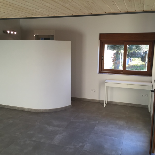 Foto: Muro Curvo de Reformas Abel Group #1087568 - Habitissimo