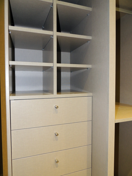 Foto: Vestidor en Acabado Lino en Cuarto de Baño Incorporado. de ... Foto: Vestidor en Acabado Lino en Cuarto de Baño Incorporado. de ...