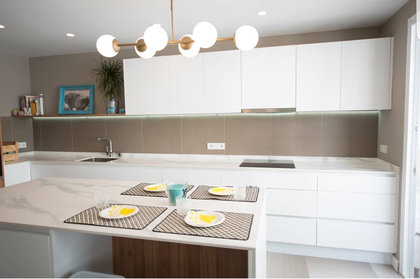 Mobiliario de cocina con isla | Cocinas & Armarios NICOLE | Armarios en