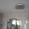 Antiguo lavabo y lampara