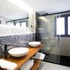 baño con moderno