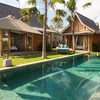 Bungalow de madera tropical de alta densidad