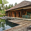Bungalow de madera tropical de alta densidad