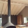 ERGOFOCUS  CHIMENEA CENTRAL CON EL HOGAR SUSPENDIDO Y PIVOTANTE