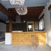 Cocina abierta al salón con barra americana