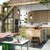 Cocina con carrito para accesorios y complementos