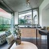Cocina con vistas al jardín