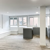 Cocina y banco de obra con almacenaje interior para la zona del comedor