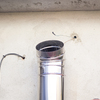 Colocación de tubo de salida de gases