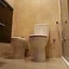 Cuarto de baño económico tradicional