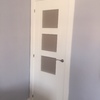 Detalle puerta vidriera acabada totalmente
