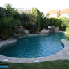 Poner piscina de 9 o 10 metros de poliester la piscina o de hormigon y instalación