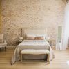 Dormitorio en ocres