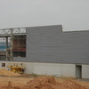 Fachada arquitectonica con rastreles de sustentacion