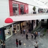 Fachada / Pasillo Centro Comercial 02