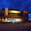 Fachada principal en construcción