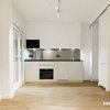 frente cocina blanco y espejo