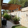 Fuente y Pérgola frente al Comedor de la Vivienda Ampliada en Marbella