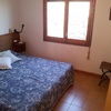 Habitación doble con gran iluminación