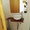 Instalacion de encimera artesana de pino natural con aspecto de nogal
