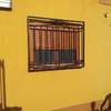 Instalacion de ventanas imitacion madera
