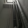 Montaje de montantes de PVC y chapa galvanizada