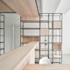 Mueble de hierro y madera a medida separador de ambientes