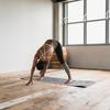 Mujer practicando yoga