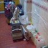Organizando material para la obra
