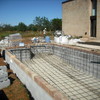 Piscina prefabricada puesta en el sitio bajo tierra