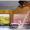 piscina climatizada con chorros