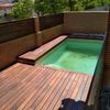 Piscina con tarima