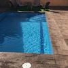 Construcción de casa y piscina en parcela urbana