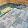 Piscina y su entorno.