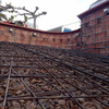 Proceso de colocación de la armadura de refuerzo.