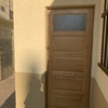 Puerta de madera de iroko, madera muy estable